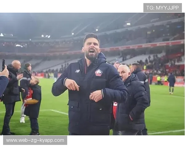 吉鲁高点头槌AC米兰再下一城